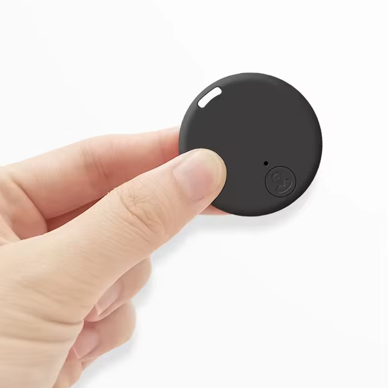 SOS System Free Installation Tracker Hot Sale GPS Anti-Lost Locator For Kid Elderly Pet Car